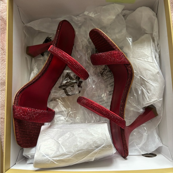 MICHAEL KORS Clara Embellished Sandal- Crimson Red ❤️✨‼️ - Picture 2 of 6